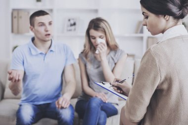 Psikolog resepsiyonda