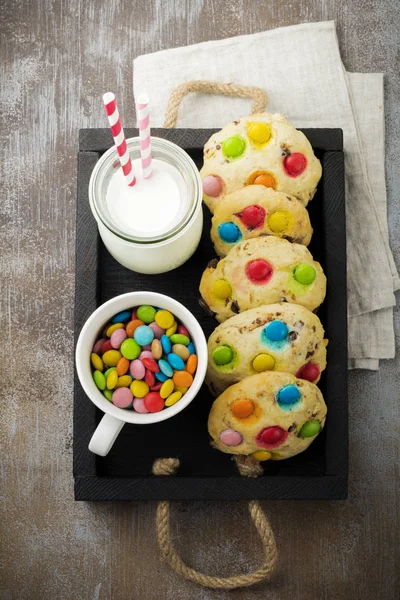 Biscuits Pour Enfants Avec Des Bonbons Chocolat Colorés Glaçure Sucre — Photo