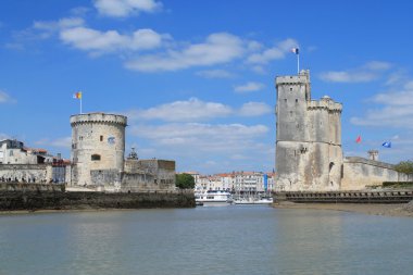 La Rochelle, Fransa 'nın Ortaçağ kuleleri