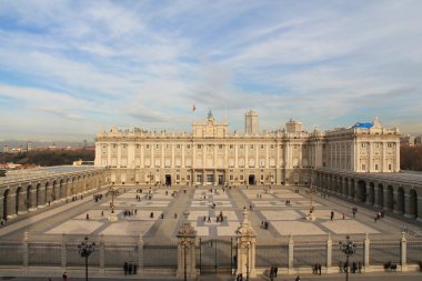 Madrid Kraliyet Sarayı, İspanya