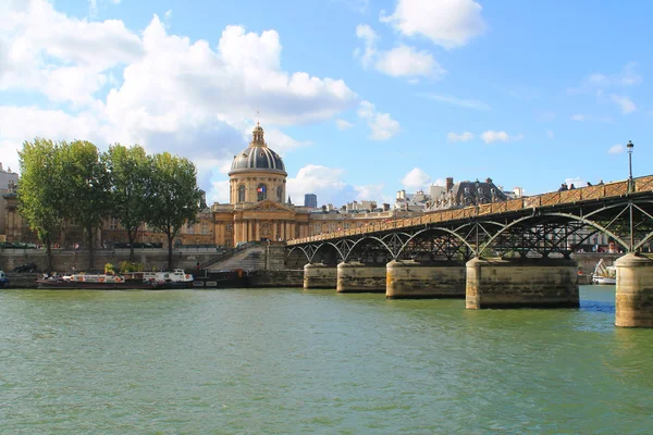 Памятники Парижа, столицы Франции — стоковое фото