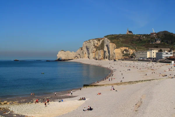 Cliffs and beach of Etretat, France — Stock Photo, Image