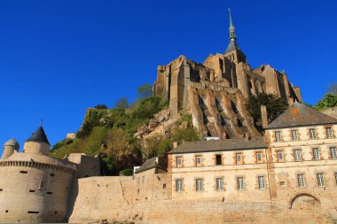 Le Mont-Saint-Michel, Fransız Normandy komün ada.