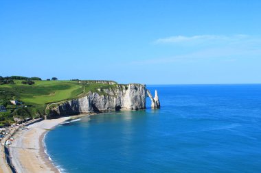 Beach ans kayalıklarla Etretat Fransa
