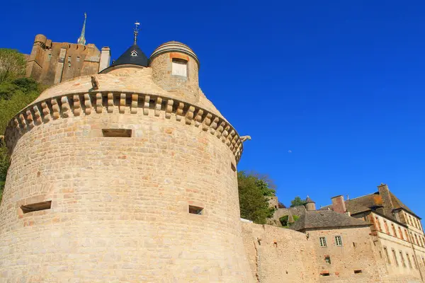 Le Mont-Saint-Michel, comunidade ilha francesa na Normandia — Fotografia de Stock