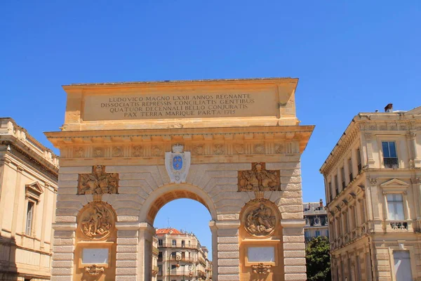 Monumentos y estilos arquitectónicos de Montpellier, Francia — Foto de Stock