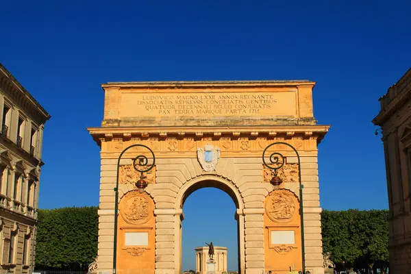Památek a architektonických stylů z Montpellier, Francie — Stock fotografie