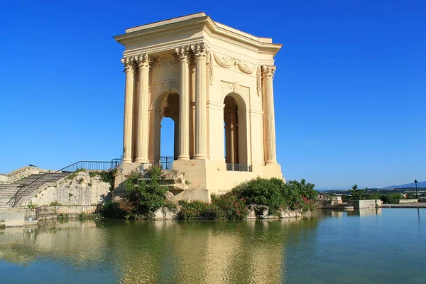 Monumentos e estilos arquitetônicos de Montpellier, França — Fotografia de Stock