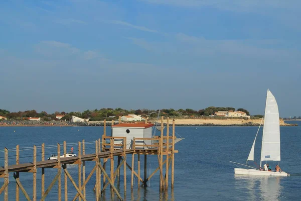 Cabine de Pêche et Carrelet près de La Rochelle — Photo