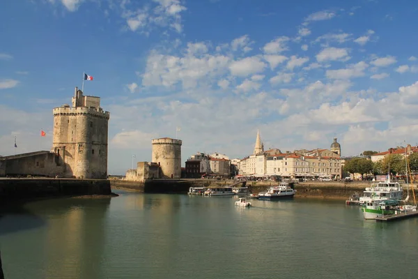 法国拉罗谢尔中世纪塔楼 — 图库照片
