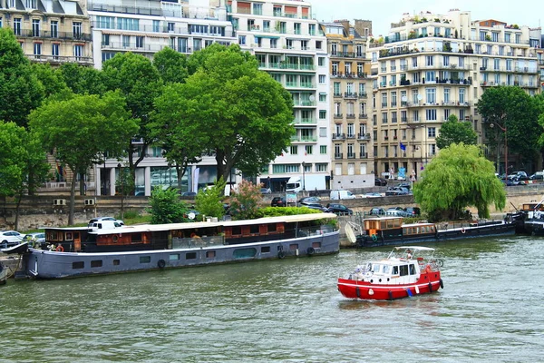 París, capital y la ciudad más poblada de Francia — Foto de Stock