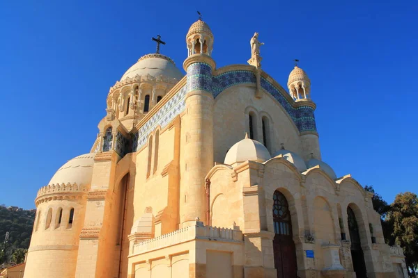 Notre dame d'afrique cathedrale in Algiers, — ストック写真