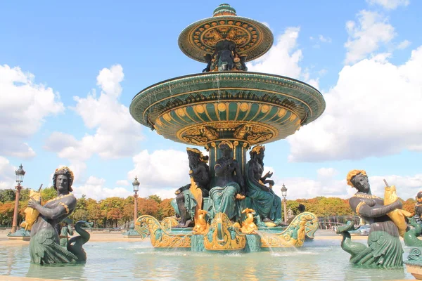 Local de Concorde grandes praças públicas em Paris — Fotografia de Stock