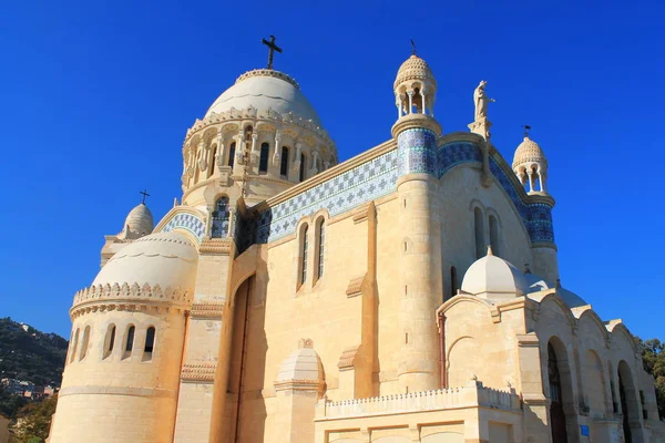 Notre dame d'afrique cathedrale in Algiers, — Stock Photo, Image