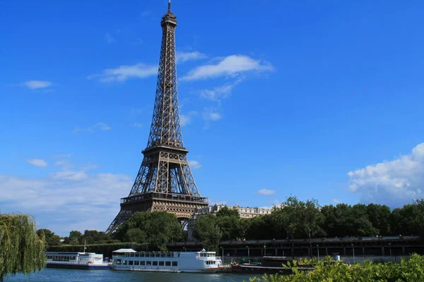 La Torre Eiffel en París, Francia —  Fotos de Stock