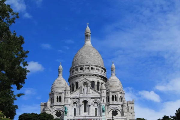 Basilikan av det heliga hjärtat i Paris — Stockfoto