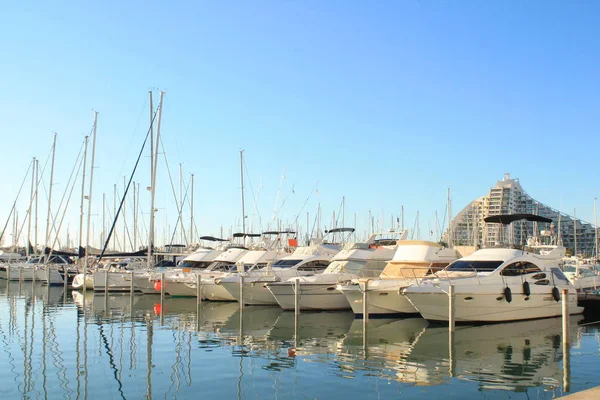 Il porto turistico di la Grande Motte, Francia — Foto Stock