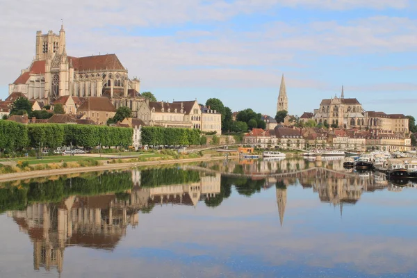 Auxerre, Stadt der Kunst und Geschichte — Stockfoto