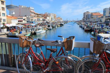 Palavas les flots, Montpellier güneyinde bir sahil beldesi