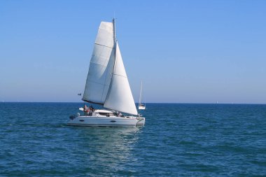 Yelkende Akdeniz deniz, Fransa