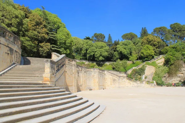 Jardín Fuentes Nimes Francia — Foto de Stock