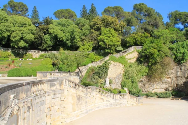 Jardín Fuentes Nimes Francia — Foto de Stock