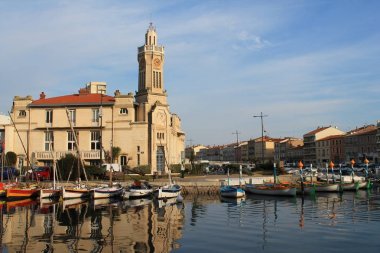 Sete, the Venice of Languedoc and the singular island clipart