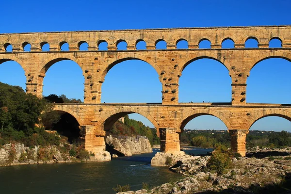 Pont Gard Starożytne Rzymskie Akwedukty Które Przecina Rzeka Gardon Południowej — Zdjęcie stockowe