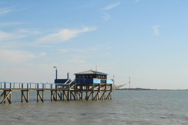 Fransa, La Rochelle yakınlarında Balıkçı Kabini ve Carrelet