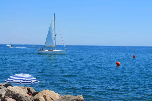 Velero Mar Mediterráneo Francia —  Fotos de Stock