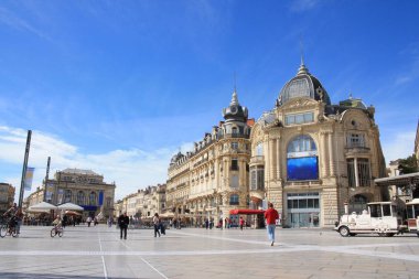 Montpellier, Fransa tarihi merkezi yerde komedi