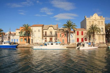 Aigues Mortes, Camargue, Fransa şaşırtıcı ve ünlü ortaçağ şehir surları