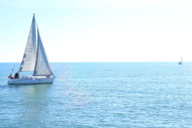Yelkende Akdeniz deniz, Fransa