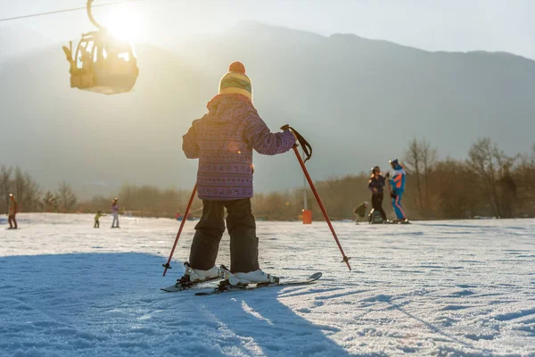 Little boy skiing down the hill — Stock Photo, Image