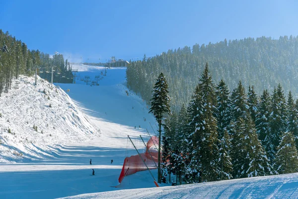 Panorama of ski resort, slope, people on the ski lift — Stock Photo, Image