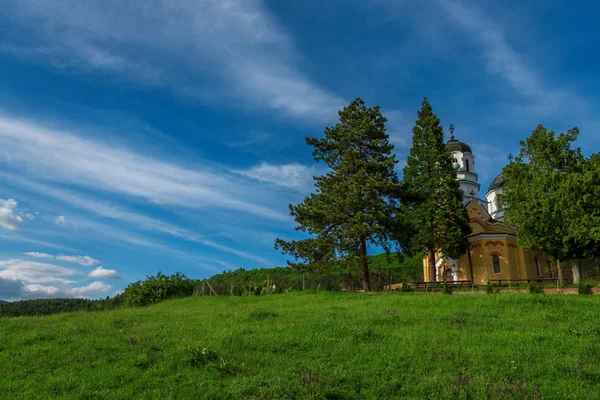 Das kremikowzi-kloster des heiligen Georges — Stockfoto