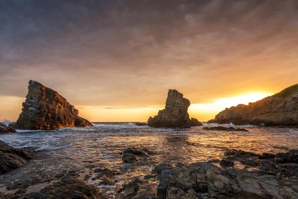 Kaya oluşumu yakınındaki Sinemoretz, Bulgaristan