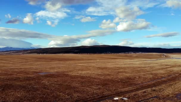 Flygfoto Jordbruk Fält Vid Solnedgången Landsbygdens Bulgarien Uhd — Stockvideo