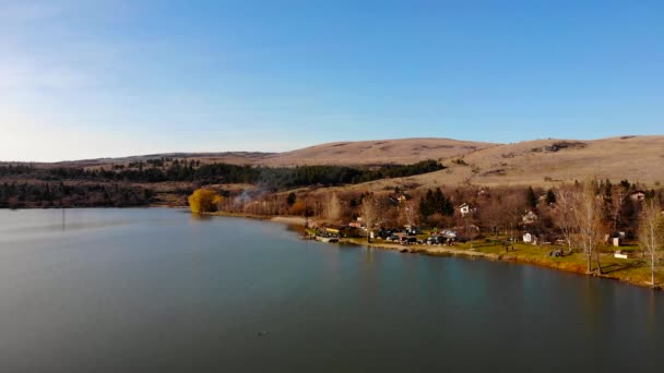 Flygfoto Över Vacker Sjö Bulgarien Vid Solnedgången — Stockvideo