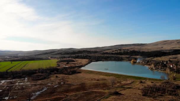 Letecký Pohled Krásné Jezero Bulharsku Při Západu Slunce — Stock video