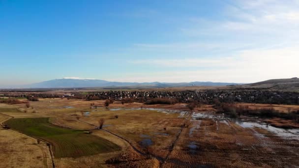 Luchtfoto Van Het Bulgaarse Dorp Winter — Stockvideo