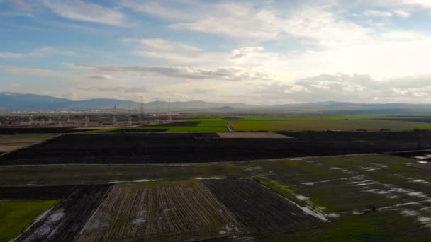 Flygfoto Jordbruk Fält Vid Solnedgången Landsbygdens Bulgarien — Stockvideo