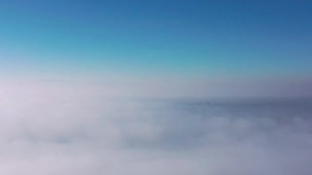 Vol au-dessus des nuages .