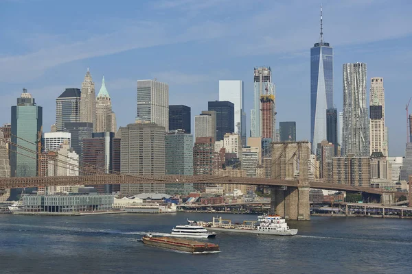 Brooklyn ponte e Nova Iorque em segundo plano — Fotografia de Stock