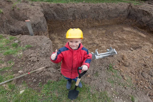 Lindo trabajador pequeño . — Foto de Stock