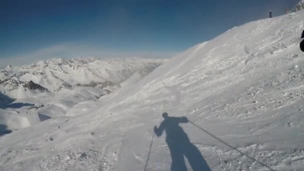 Skiën Door Ogen Van Skiër Gestabiliseerde Spoorverslag Van Het Skiën — Stockvideo