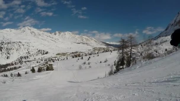 Skiën Door Ogen Van Skiër Gestabiliseerde Spoorverslag Van Het Skiën — Stockvideo