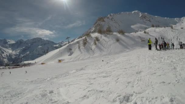 Panoramablick Auf Das Skigebiet Glatter Videodreh Einem Skigebiet Den Alpen — Stockvideo