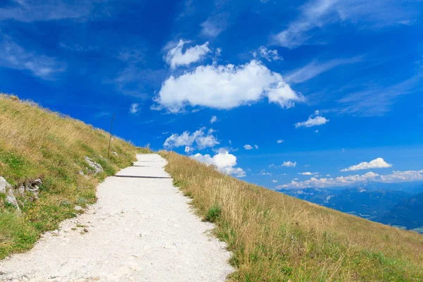 Bellissimo Paesaggio Montano Con Lago Alpino — Foto Stock