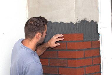 Yeni cephe üzerinde iş bitirme.